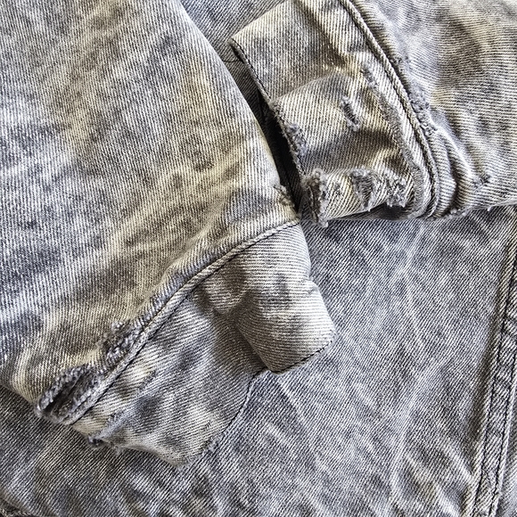 Vintage Levi's Black Denim Acid Wash Trucker Jacket  Sherpa Lining - Picture 7 of 9
